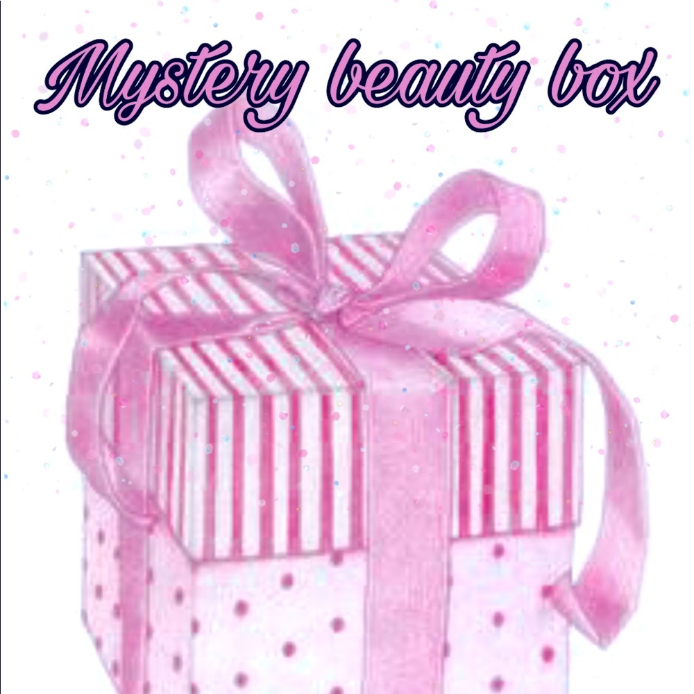 Boxycharm and fabfitfun Beauty mystery box